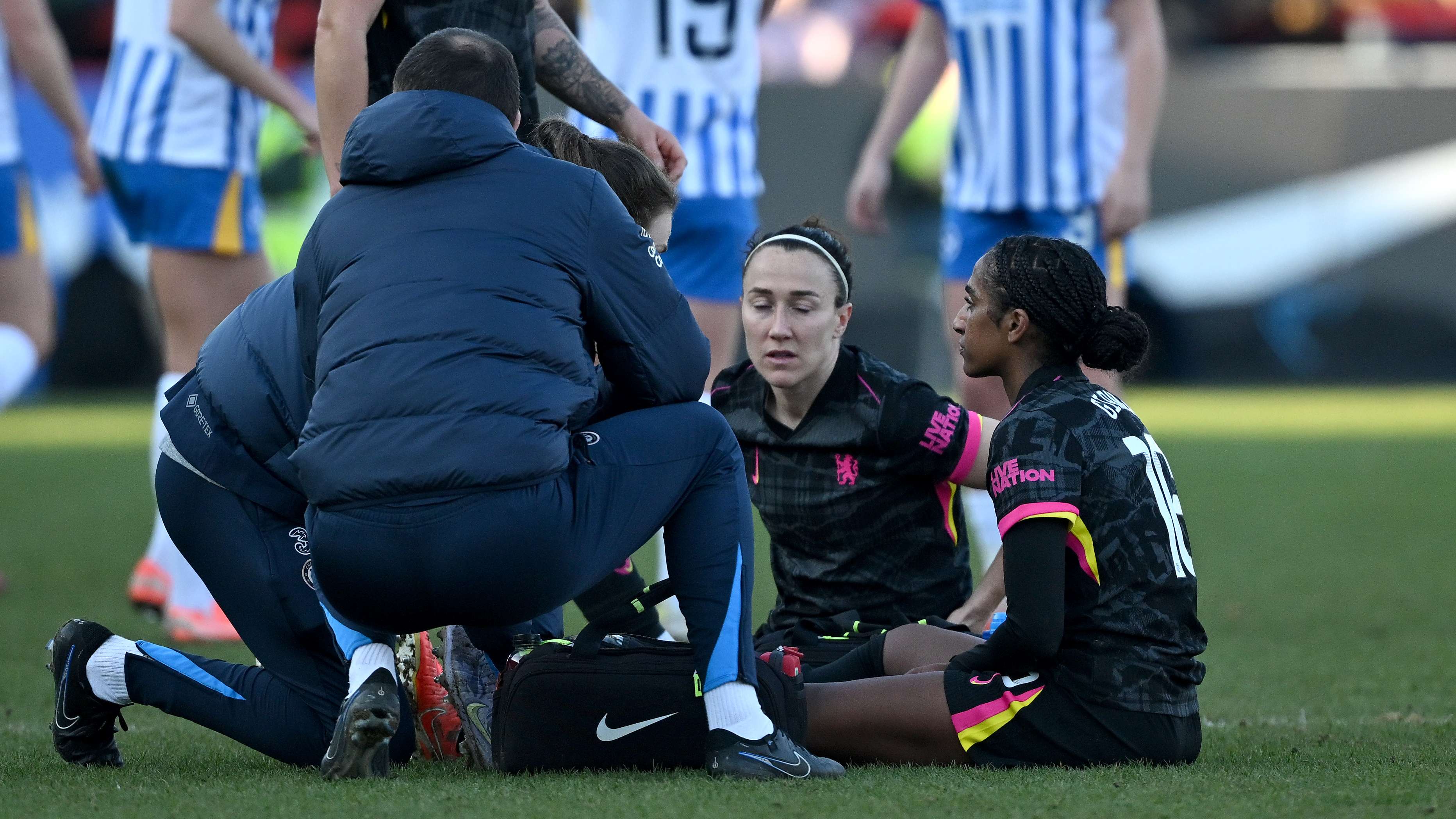 她在本场比 她在本场比